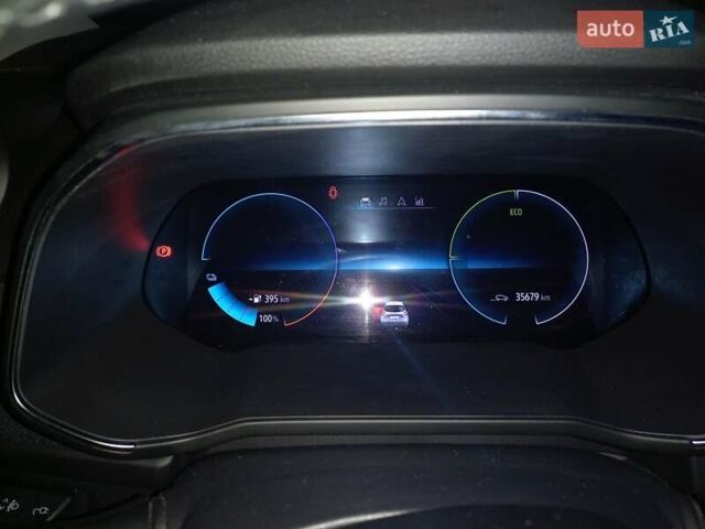 Серый Рено Зое, объемом двигателя 0 л и пробегом 36 тыс. км за 12950 $, фото 1 на Automoto.ua