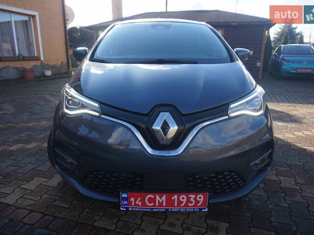 Серый Рено Зое, объемом двигателя 0 л и пробегом 174 тыс. км за 12000 $, фото 13 на Automoto.ua