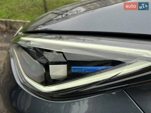 Серый Рено Зое, объемом двигателя 0 л и пробегом 16 тыс. км за 14800 $, фото 37 на Automoto.ua