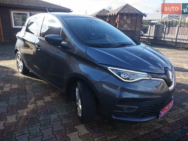 Серый Рено Зое, объемом двигателя 0 л и пробегом 174 тыс. км за 12000 $, фото 14 на Automoto.ua