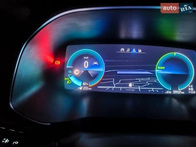 Серый Рено Зое, объемом двигателя 0 л и пробегом 59 тыс. км за 13800 $, фото 4 на Automoto.ua