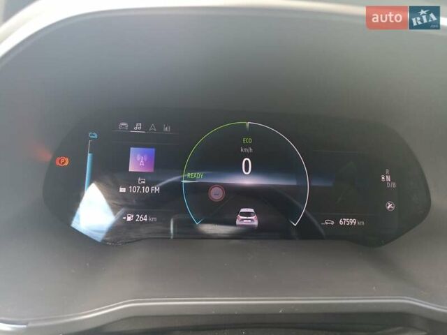 Серый Рено Зое, объемом двигателя 0 л и пробегом 68 тыс. км за 13800 $, фото 20 на Automoto.ua