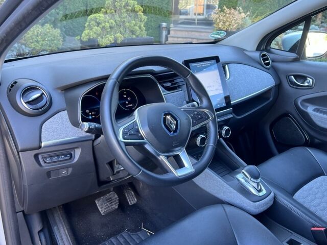 Серый Рено Зое, объемом двигателя 0 л и пробегом 100 тыс. км за 317 $, фото 22 на Automoto.ua
