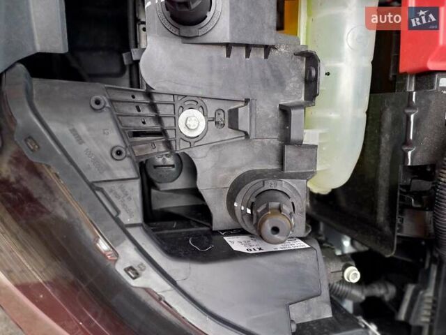 Серый Рено Зое, объемом двигателя 0 л и пробегом 36 тыс. км за 12950 $, фото 41 на Automoto.ua