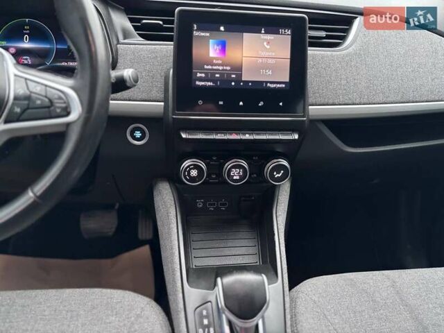 Серый Рено Зое, объемом двигателя 0 л и пробегом 153 тыс. км за 11799 $, фото 18 на Automoto.ua