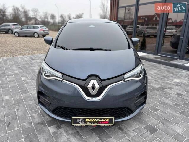 Серый Рено Зое, объемом двигателя 0 л и пробегом 153 тыс. км за 11799 $, фото 2 на Automoto.ua