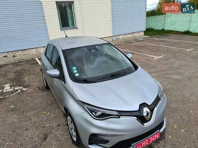 Серый Рено Зое, объемом двигателя 0 л и пробегом 93 тыс. км за 11950 $, фото 8 на Automoto.ua
