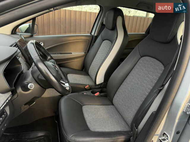 Сірий Рено Зое, об'ємом двигуна 0 л та пробігом 77 тис. км за 13350 $, фото 20 на Automoto.ua