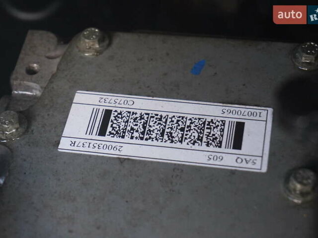 Серый Рено Зое, объемом двигателя 0 л и пробегом 174 тыс. км за 12000 $, фото 63 на Automoto.ua