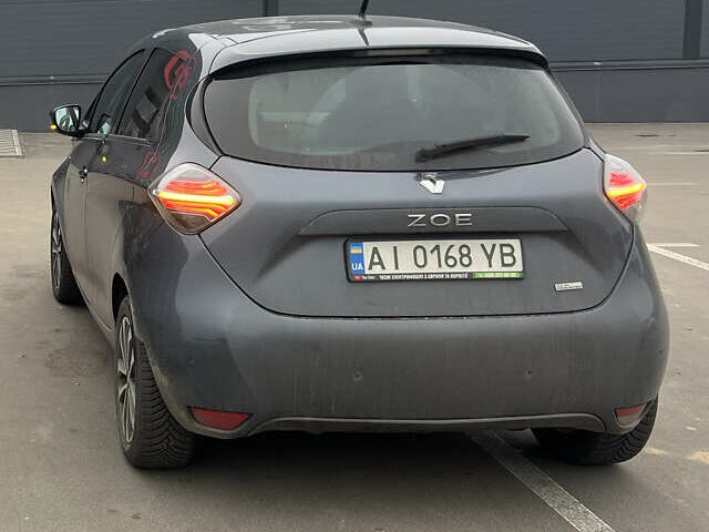Серый Рено Зое, объемом двигателя 0 л и пробегом 129 тыс. км за 13700 $, фото 1 на Automoto.ua