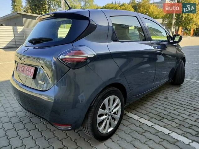 Серый Рено Зое, объемом двигателя 0 л и пробегом 74 тыс. км за 12700 $, фото 5 на Automoto.ua