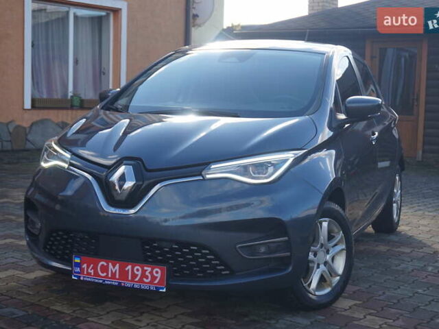 Серый Рено Зое, объемом двигателя 0 л и пробегом 174 тыс. км за 12000 $, фото 2 на Automoto.ua