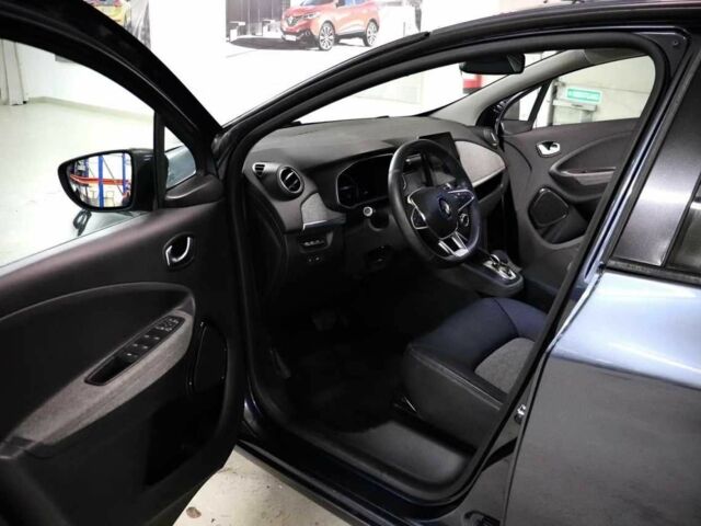 Серый Рено Зое, объемом двигателя 0 л и пробегом 39 тыс. км за 13500 $, фото 7 на Automoto.ua