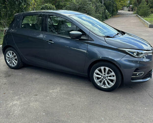 Серый Рено Зое, объемом двигателя 0 л и пробегом 43 тыс. км за 12500 $, фото 12 на Automoto.ua