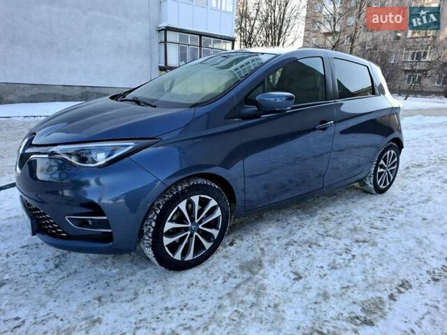 Серый Рено Зое, объемом двигателя 0 л и пробегом 95 тыс. км за 12800 $, фото 15 на Automoto.ua