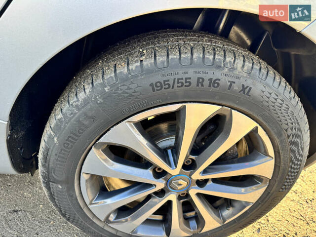 Сірий Рено Зое, об'ємом двигуна 0 л та пробігом 70 тис. км за 12500 $, фото 10 на Automoto.ua