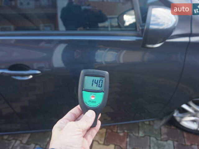 Серый Рено Зое, объемом двигателя 0 л и пробегом 174 тыс. км за 12000 $, фото 79 на Automoto.ua