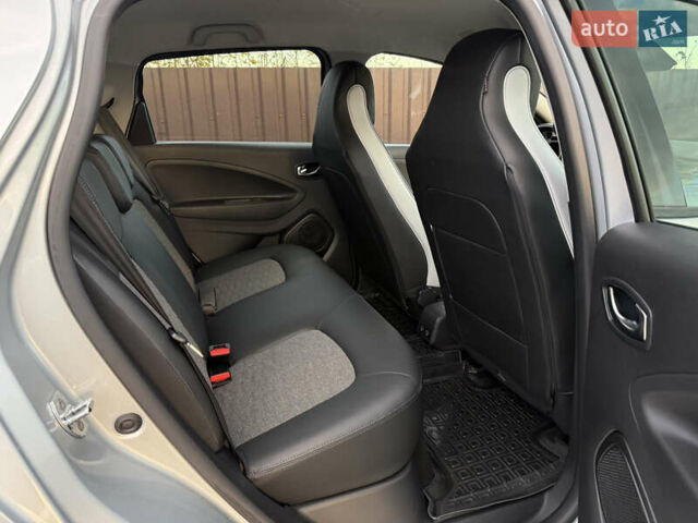 Сірий Рено Зое, об'ємом двигуна 0 л та пробігом 77 тис. км за 13350 $, фото 30 на Automoto.ua
