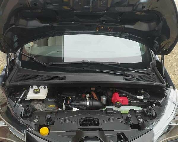 Серый Рено Зое, объемом двигателя 0 л и пробегом 19 тыс. км за 15900 $, фото 2 на Automoto.ua