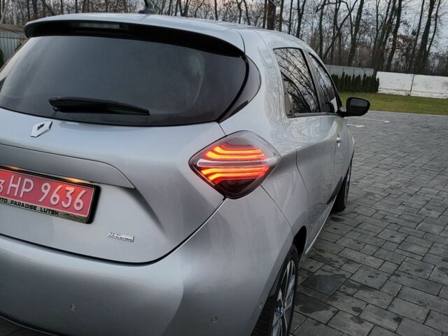 Сірий Рено Зое, об'ємом двигуна 0 л та пробігом 96 тис. км за 12350 $, фото 8 на Automoto.ua