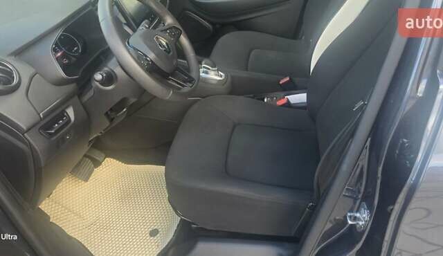 Рено Зое 2021 в Ивано-Франковске на Automoto.ua Серый Рено Зое, объемом двигателя 0 л и пробегом 31 тыс. км за 13450 $, фото 16 на Automoto.ua