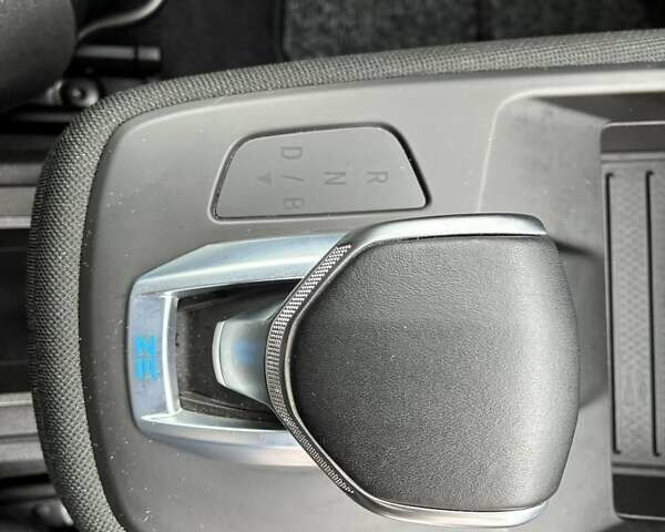 Серый Рено Зое, объемом двигателя 0 л и пробегом 33 тыс. км за 12900 $, фото 58 на Automoto.ua