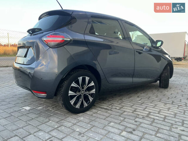 Серый Рено Зое, объемом двигателя 0 л и пробегом 115 тыс. км за 12650 $, фото 62 на Automoto.ua