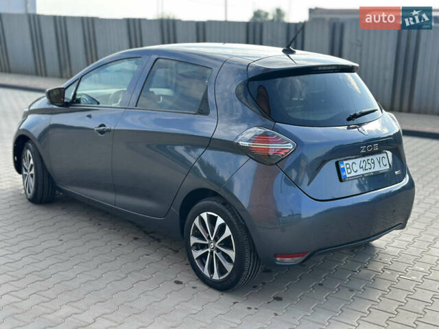 Серый Рено Зое, объемом двигателя 0 л и пробегом 39 тыс. км за 13500 $, фото 4 на Automoto.ua