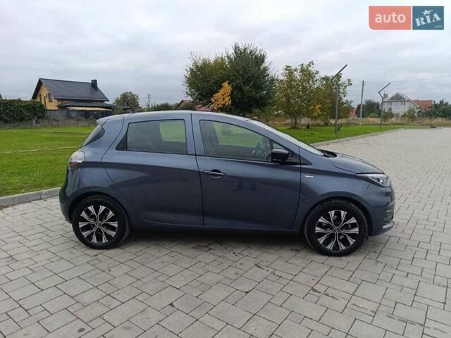 Серый Рено Зое, объемом двигателя 0 л и пробегом 81 тыс. км за 12700 $, фото 6 на Automoto.ua