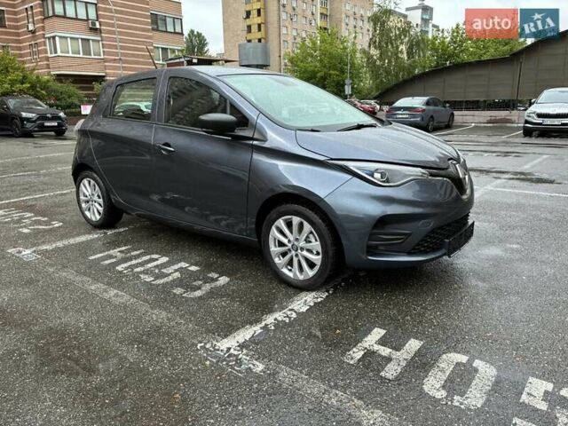 Серый Рено Зое, объемом двигателя 0 л и пробегом 33 тыс. км за 12900 $, фото 7 на Automoto.ua