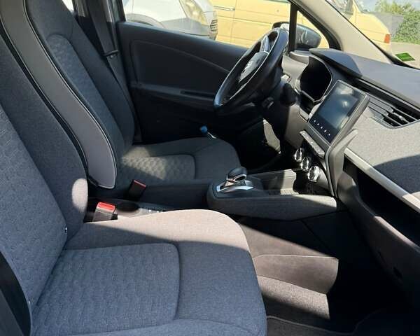 Сірий Рено Зое, об'ємом двигуна 0 л та пробігом 17 тис. км за 15200 $, фото 12 на Automoto.ua