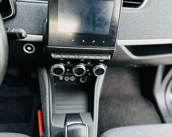 Рено Зое 2021 в Здолбунове на Automoto.ua Серый Рено Зое, объемом двигателя 0 л и пробегом 81 тыс. км за 12499 $, фото 41 на Automoto.ua