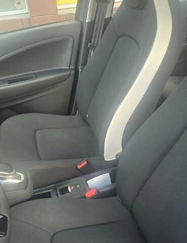 Рено Зое 2021 в Ивано-Франковске на Automoto.ua Серый Рено Зое, объемом двигателя 0 л и пробегом 31 тыс. км за 13450 $, фото 14 на Automoto.ua