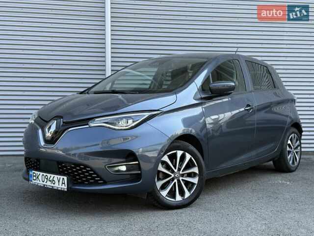 Серый Рено Зое, объемом двигателя 0 л и пробегом 24 тыс. км за 14950 $, фото 4 на Automoto.ua