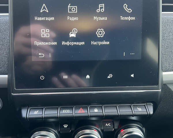 Серый Рено Зое, объемом двигателя 0 л и пробегом 115 тыс. км за 12650 $, фото 50 на Automoto.ua