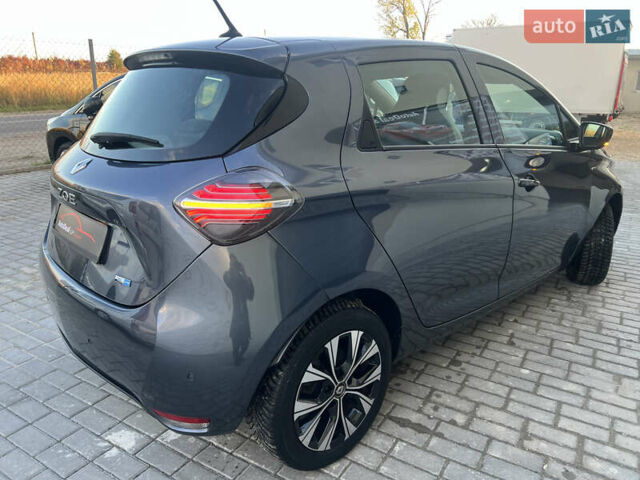 Серый Рено Зое, объемом двигателя 0 л и пробегом 115 тыс. км за 12650 $, фото 63 на Automoto.ua