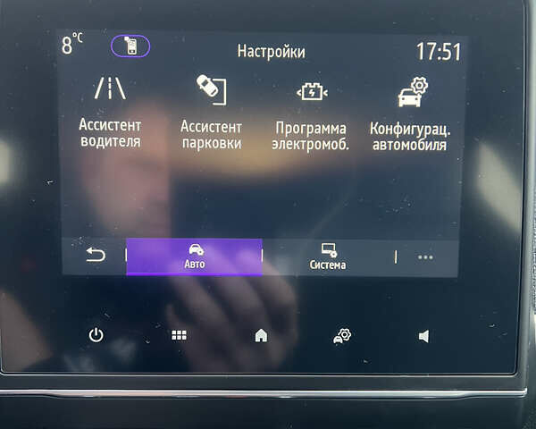 Серый Рено Зое, объемом двигателя 0 л и пробегом 115 тыс. км за 12650 $, фото 52 на Automoto.ua