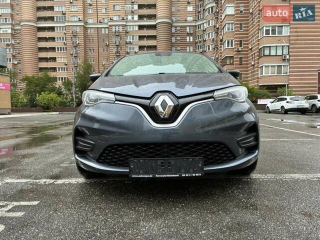 Серый Рено Зое, объемом двигателя 0 л и пробегом 33 тыс. км за 12900 $, фото 4 на Automoto.ua