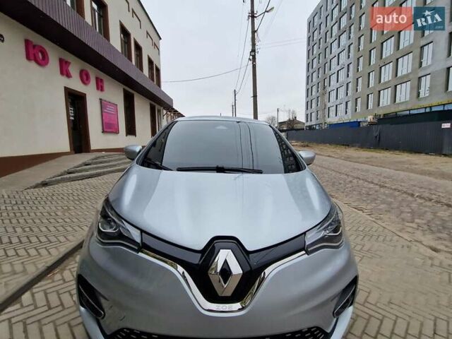Серый Рено Зое, объемом двигателя 0 л и пробегом 32 тыс. км за 14500 $, фото 8 на Automoto.ua