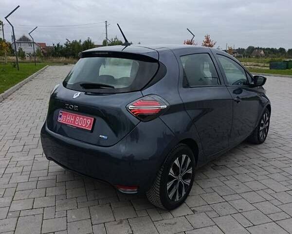 Серый Рено Зое, объемом двигателя 0 л и пробегом 81 тыс. км за 12700 $, фото 5 на Automoto.ua