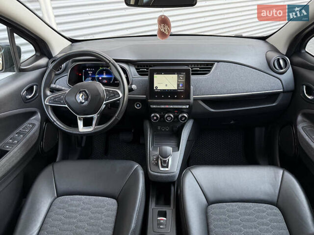 Серый Рено Зое, объемом двигателя 0 л и пробегом 24 тыс. км за 14950 $, фото 49 на Automoto.ua