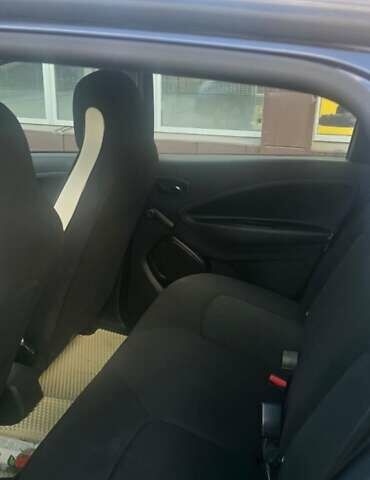 Рено Зое 2021 в Ивано-Франковске на Automoto.ua Серый Рено Зое, объемом двигателя 0 л и пробегом 31 тыс. км за 13450 $, фото 15 на Automoto.ua