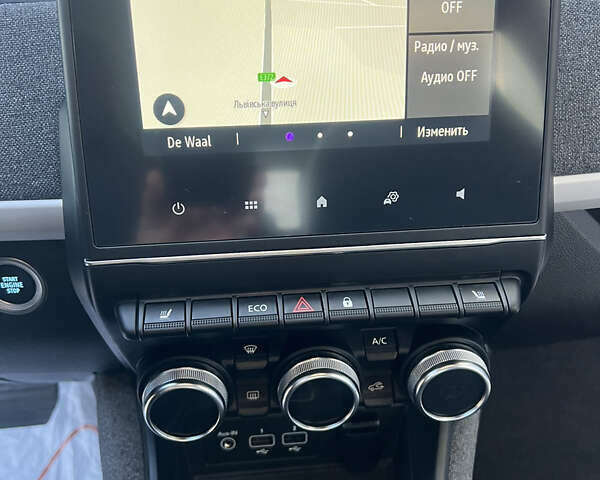 Серый Рено Зое, объемом двигателя 0 л и пробегом 115 тыс. км за 12650 $, фото 39 на Automoto.ua