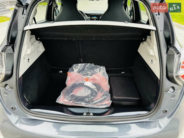 Рено Зое 2021 в Здолбунове на Automoto.ua Серый Рено Зое, объемом двигателя 0 л и пробегом 81 тыс. км за 12499 $, фото 20 на Automoto.ua