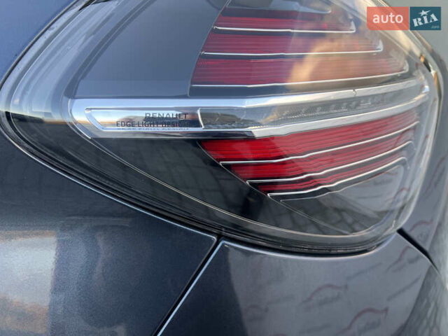 Серый Рено Зое, объемом двигателя 0 л и пробегом 115 тыс. км за 12650 $, фото 47 на Automoto.ua