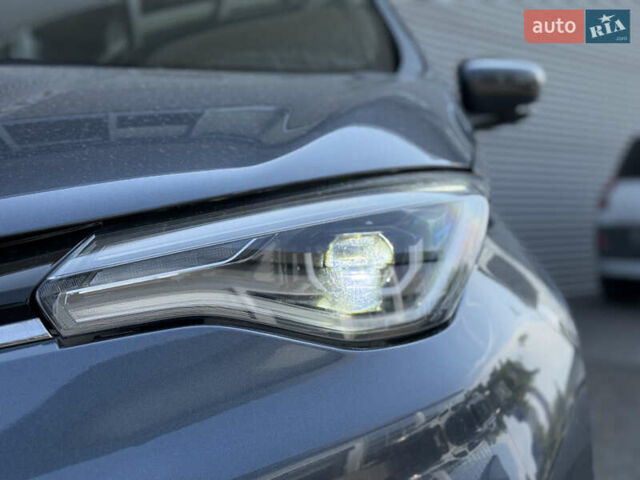 Серый Рено Зое, объемом двигателя 0 л и пробегом 24 тыс. км за 14950 $, фото 8 на Automoto.ua