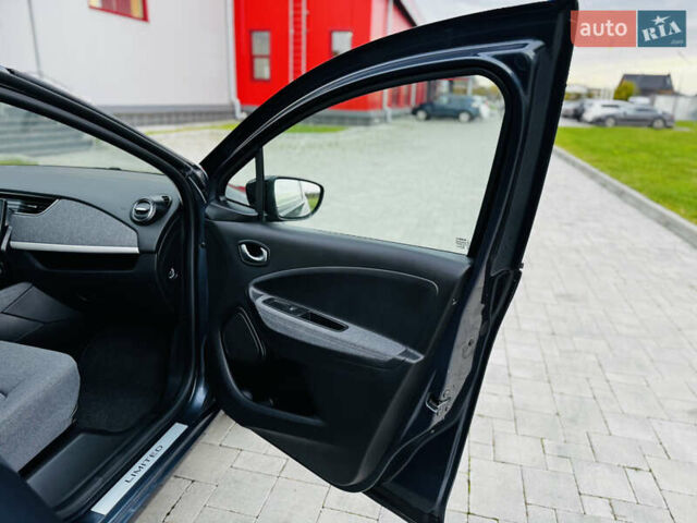 Рено Зое 2021 в Здолбунове на Automoto.ua Серый Рено Зое, объемом двигателя 0 л и пробегом 81 тыс. км за 12499 $, фото 33 на Automoto.ua