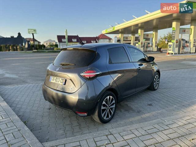Серый Рено Зое, объемом двигателя 0 л и пробегом 35 тыс. км за 13450 $, фото 4 на Automoto.ua