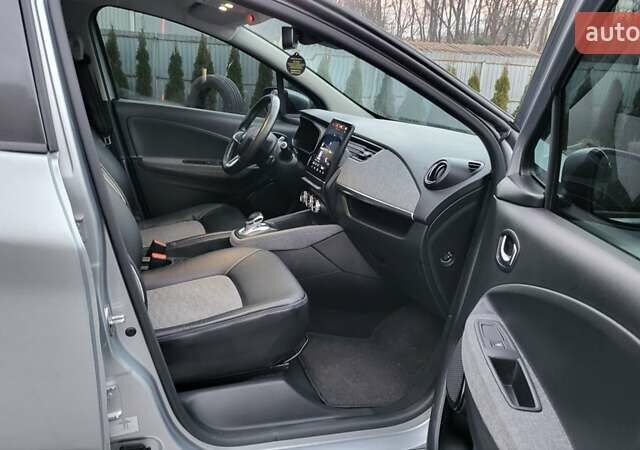 Сірий Рено Зое, об'ємом двигуна 0 л та пробігом 96 тис. км за 12550 $, фото 17 на Automoto.ua