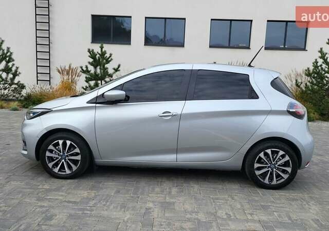 Рено Зое 2021 в Луцке на Automoto.ua Серый Рено Зое, объемом двигателя 0 л и пробегом 94 тыс. км за 12450 $, фото 4 на Automoto.ua